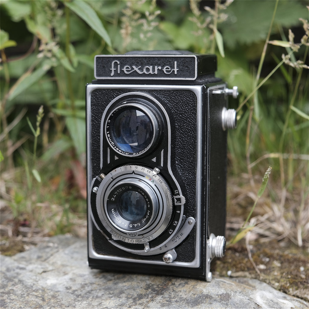 Flexaret iia TLR 120 camera